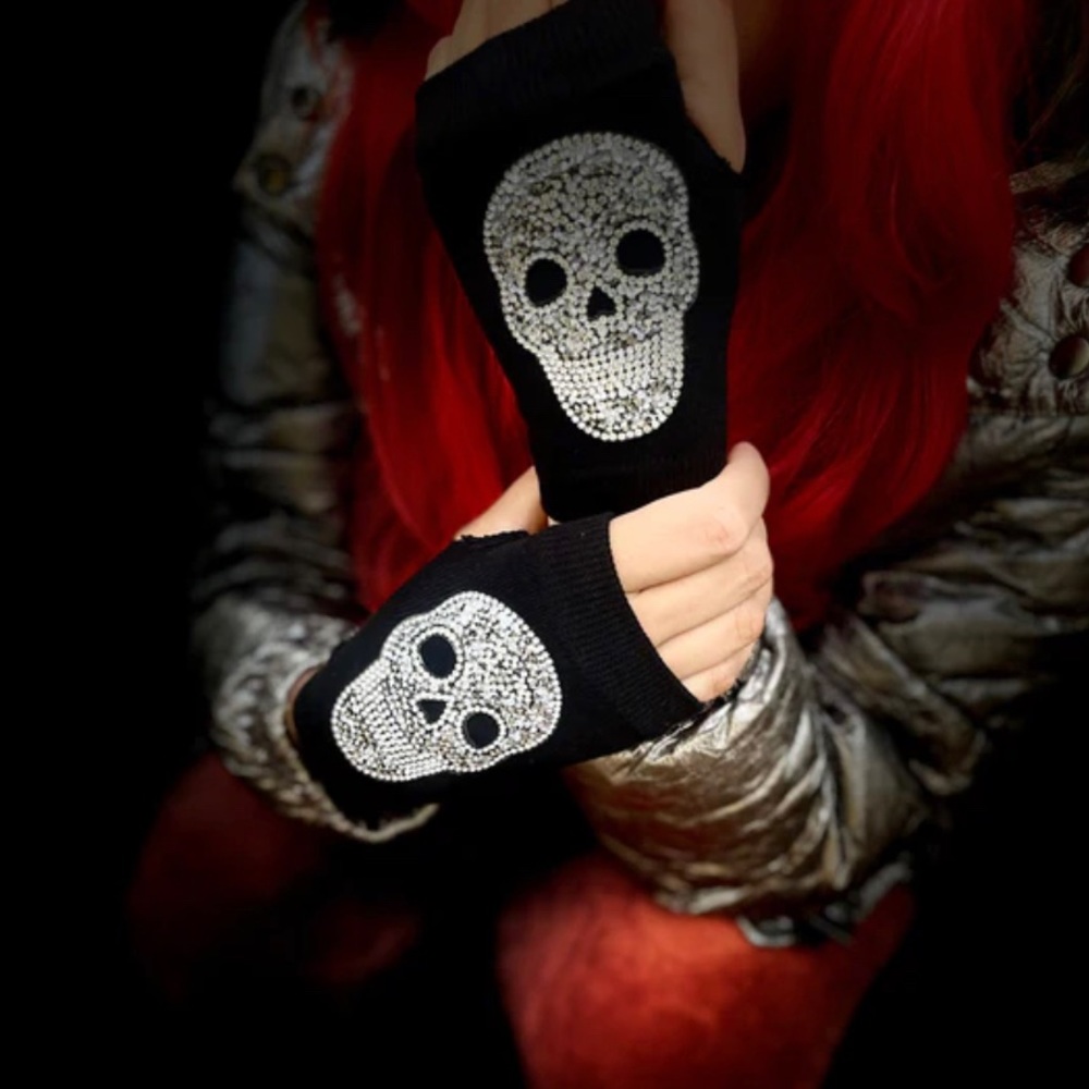 Skull Gloves with rhinestone for man and woman. Fashion gloves